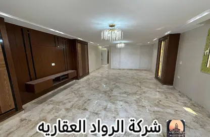 شقة - 3 غرف نوم - 3 حمامات للبيع في شارع البطل احمد عبد العزيز - المهندسين - الجيزة