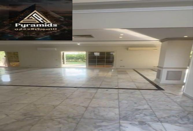 8211990 - Property Image 2