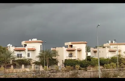 بناية كاملة - 8 غرف نوم - 4 حمامات للبيع في المستثمرين الجنوبية - مدينة القاهرة الجديدة - القاهرة