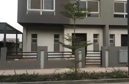 Twin House - 4 Bedrooms - 4 Bathrooms for sale in Etapa - Sheikh Zayed Compounds - Sheikh Zayed City - Giza