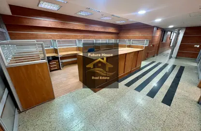 Office Space - Studio - 7+ Bathrooms for rent in Maadi - Hay El Maadi - Cairo