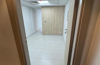 Office Space - Studio - 1 Bathroom for sale in V90 - North Teseen St. - The 5th Settlement - New Cairo City - Cairo