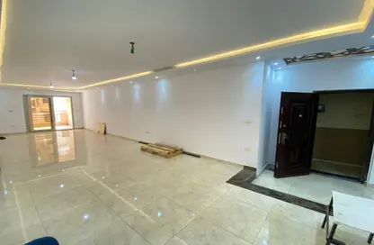 Apartment - 3 Bedrooms - 3 Bathrooms for sale in Al Laymony Halim St. - Glim - Hay Sharq - Alexandria