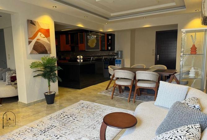 8013885 - Property Image 2
