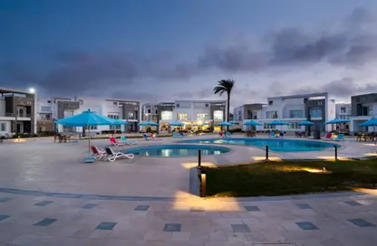 Chalet - 2 Bedrooms - 2 Bathrooms for sale in Sea View - Ras Al Hekma - North Coast