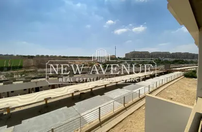 iVilla - 3 Bedrooms - 3 Bathrooms for sale in Mountain View iCity - 5th Settlement Compounds - The 5th Settlement - New Cairo City - Cairo