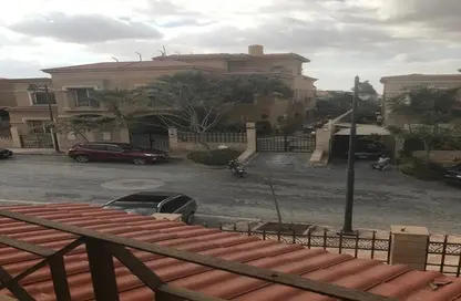 منزل مزدوج - 4 غرف نوم - 4 حمامات للبيع في رويال ميدوز - كمبوندات الشيخ زايد - الشيخ زايد - الجيزة