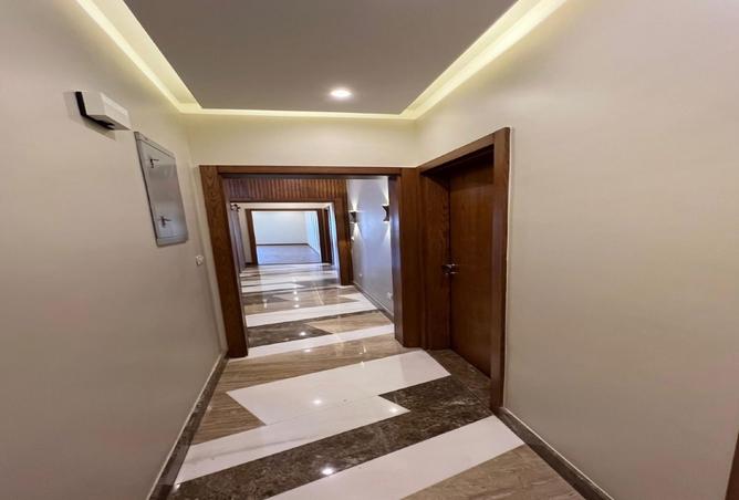 8040338 - Property Image 2
