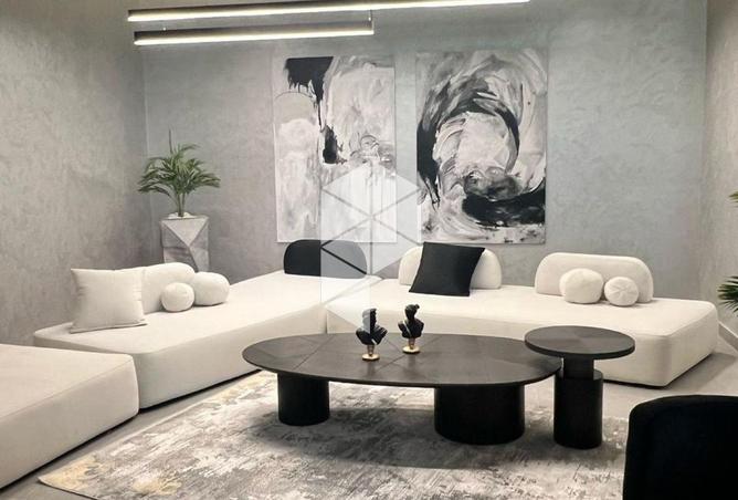 8252968 - Property Image 2