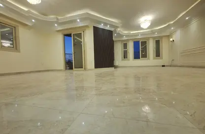 Apartment - 3 Bedrooms - 4 Bathrooms for sale in Nasr City - Cairo