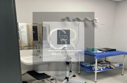 Clinic - Studio - 1 Bathroom for sale in New Giza - Cairo Alexandria Desert Road - 6 October City - Giza