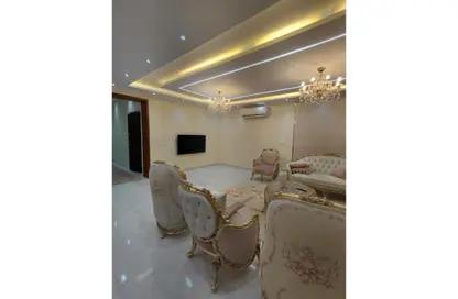 Apartment - 3 Bedrooms - 3 Bathrooms for rent in Al Horeya St. - Almazah - Heliopolis - Masr El Gedida - Cairo