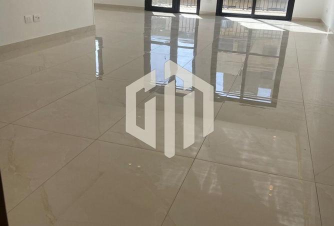 8088111 - Property Image 2