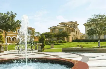 فيلا - 4 غرف نوم - 4 حمامات للبيع في كمبوند البروج - كمبوندات الشروق - مدينة الشروق - القاهرة