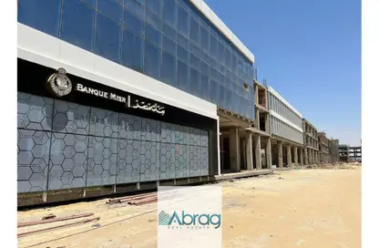 نصف طابق - استوديو - 6 حمامات للبيع في ويست ايليفن - محور جمال عبد الناصر - مدينة 6 أكتوبر - الجيزة