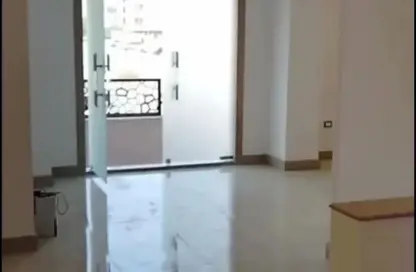 Office Space - Studio - 3 Bathrooms for rent in Zahraa El Maadi - Hay El Maadi - Cairo