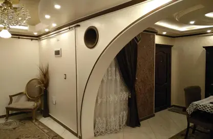 Apartment - 3 Bedrooms - 1 Bathroom for sale in Al Mansoura - Al Daqahlya