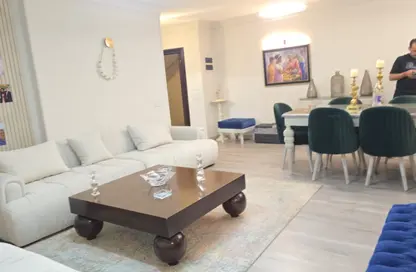 شقة - 3 غرف نوم - 2 حمامات للبيع في ميدان فيني - الدقي - الجيزة