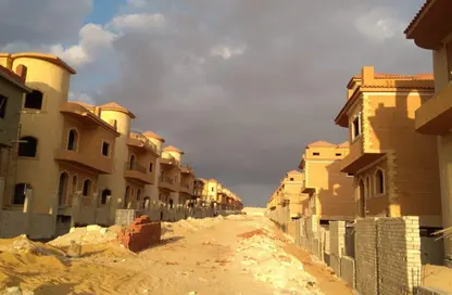 فيلا - 4 غرف نوم - 4 حمامات للبيع في مدينة الانتاج الاعلامي - طريق الواحات - مدينة 6 أكتوبر - الجيزة