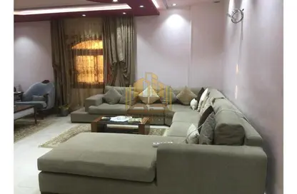 شقة - 3 غرف نوم - 3 حمامات للبيع في طريق بلبيس - خط 10 - الحي الثالث - مدينة العبور - القليوبية