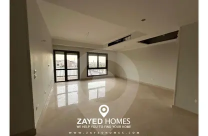شقة - 2 غرف نوم - 2 حمامات للايجار في ذا كورت ياردز - كمبوندات الشيخ زايد - الشيخ زايد - الجيزة