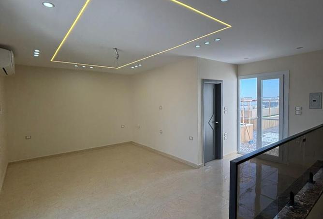 8383441 - Property Image 2