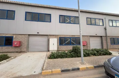 محل تجاري - استوديو - 2 حمامات للايجار في طريق بدر - الروبيكى - العاشر - المنطقة الصناعية - مدينة العاشر من رمضان - الشرقية