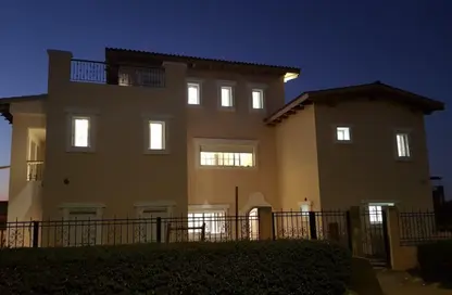 Villa - 6 Bedrooms - 5 Bathrooms for sale in Hyde Park - 5th Settlement Compounds - The 5th Settlement - New Cairo City - Cairo
