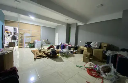 محل تجاري - استوديو - 1 حمام للايجار في ميدان لبنان - المهندسين - الجيزة