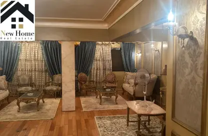 شقة - 3 غرف نوم - 2 حمامات للبيع في شارع مصطفي رشدي (عدنان المدنى) - المهندسين - الجيزة