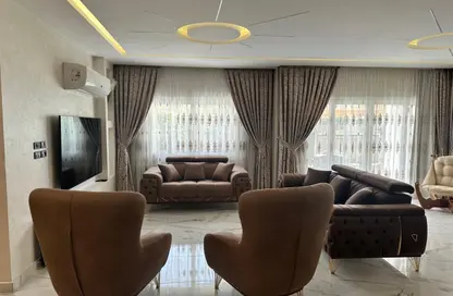 فيلا - 3 غرف نوم - 3 حمامات للايجار في مدينتي - القاهرة