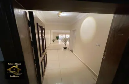 Apartment - 6 Bedrooms - 5 Bathrooms for rent in 50th Street - Zahraa El Maadi - Hay El Maadi - Cairo