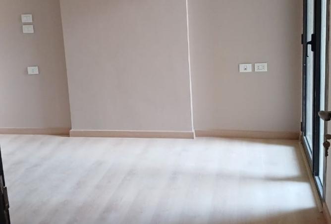 8040957 - Property Image 3