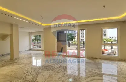 Duplex - 3 Bedrooms - 3 Bathrooms for rent in Hyde Park Central - The 6th Settlement - New Cairo City - Cairo