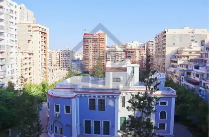 شقة - 3 غرف نوم - 3 حمامات للبيع في سابا باشا - حي شرق - الاسكندرية
