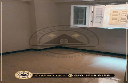 Apartment - 3 Bedrooms - 1 Bathroom for sale in Luxor St. - Cleopatra - Hay Sharq - Alexandria