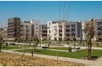 Apartment - 2 Bedrooms - 3 Bathrooms for sale in District 5 Residences - El Katameya Compounds - El Katameya - New Cairo City - Cairo