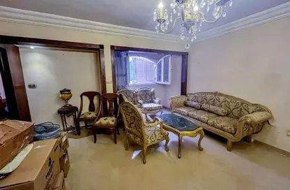 شقة - 3 غرف نوم - 1 حمام للبيع في شارع الشهيد جلال الدسوقى - وابور المياة - حي وسط - الاسكندرية