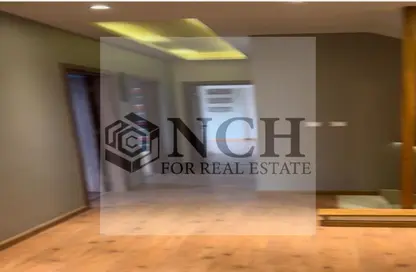 Apartment - 3 Bedrooms - 2 Bathrooms for sale in Eastown - 5th Settlement Compounds - The 5th Settlement - New Cairo City - Cairo