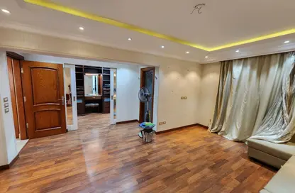 شقة - 3 غرف نوم - 2 حمامات للبيع في شارع ابو بكر الصديق - شيراتون المطار - النزهة - القاهرة