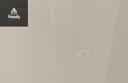 شقة - 2 غرف نوم - 2 حمامات للايجار في جاليريا  مون فالى - المستثمرين الجنوبية - مدينة القاهرة الجديدة - القاهرة