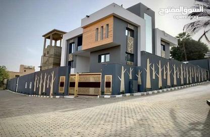 Villa - 5 Bedrooms - 4 Bathrooms for sale in Sheikh Zayed City - Giza