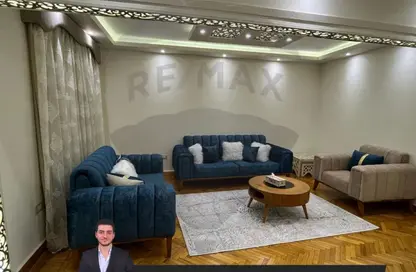Apartment - 2 Bedrooms - 2 Bathrooms for sale in Mostafa Sadek Al Rafaey St. - Fleming - Hay Sharq - Alexandria