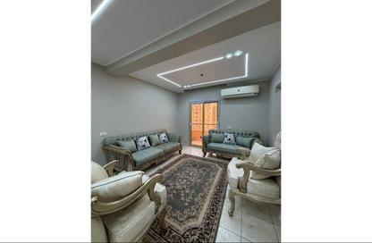 Apartment - 2 Bedrooms - 1 Bathroom for rent in Tabarak - Zahraa El Maadi - Hay El Maadi - Cairo
