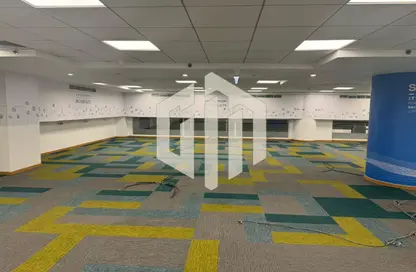 مساحات مكتبية - استوديو - 2 حمامات للايجار في شارع مجمع البنوك - شارع التسعين الجنوبي - التجمع الخامس - مدينة القاهرة الجديدة - القاهرة