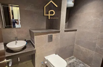 Apartment - 1 Bedroom - 1 Bathroom for sale in Village Views - Zed Towers - Sheikh Zayed Compounds - Sheikh Zayed City - Giza