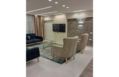 Apartment - 2 Bedrooms - 2 Bathrooms for rent in Dr Hassan Al Sherif St. - 8th Zone - Nasr City - Cairo