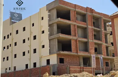 Apartment - 2 Bedrooms - 2 Bathrooms for sale in Bait Alwatan - The 5th Settlement - New Cairo City - Cairo