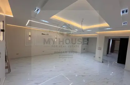 Apartment - 3 Bedrooms - 2 Bathrooms for rent in Stone Residence - 5th Settlement Compounds - The 5th Settlement - New Cairo City - Cairo