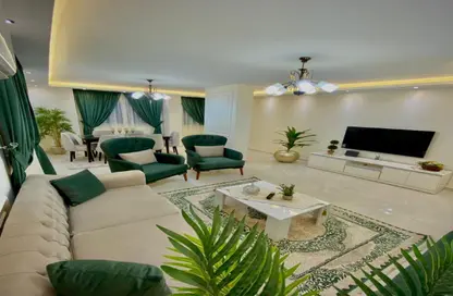 Apartment - 2 Bedrooms - 2 Bathrooms for rent in Mohi Al Din Abou El Ezz St. - Mohandessin - Giza